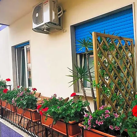 Oda ve Kahvaltı Paradiso Relais Messina